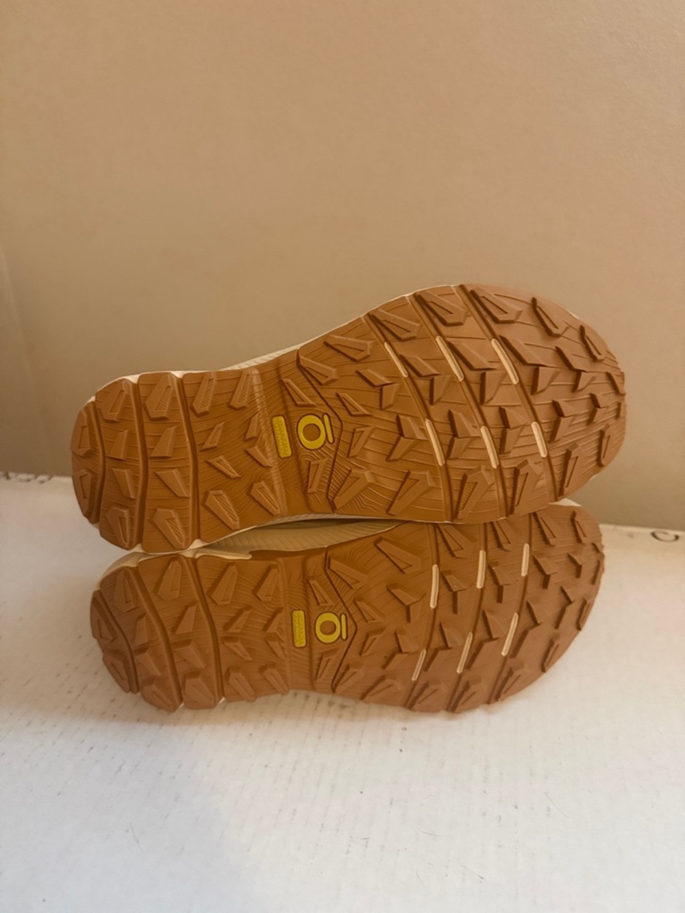 NWOT Oboz Women's Katabatic Wind Low Hiking Trail Shoe - Picture 4 of 4